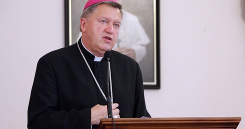 Abp Kupny przyłączył się do akcji "Patron Roku"