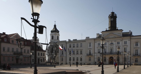 Ratusz na Starym Rynku w Płocku.