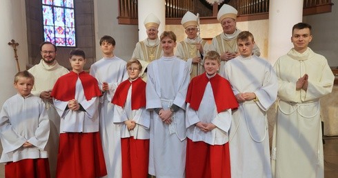 Bp Szkudło: My jako Kościół, mamy możność zapalania światła i wyciągania go spod korca nieprawdy