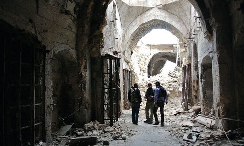 Zburzone przez bombardowania Aleppo