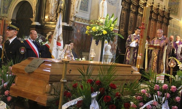 Mszy św. koncelebrowanej przewodniczył w płockiej katedrze bp Piotr Libera
