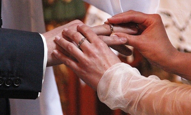 Niemcy o małżeństwie i komunii rozwiedzionych 