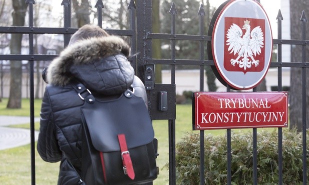 TK w sprawie badania statusu sędziego