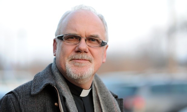 O. Dawidowski: Nie można wszystkich migrantów i uchodźców wrzucać do jednego worka