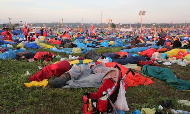 Brzegi. Owocna noc pod gwiazdami