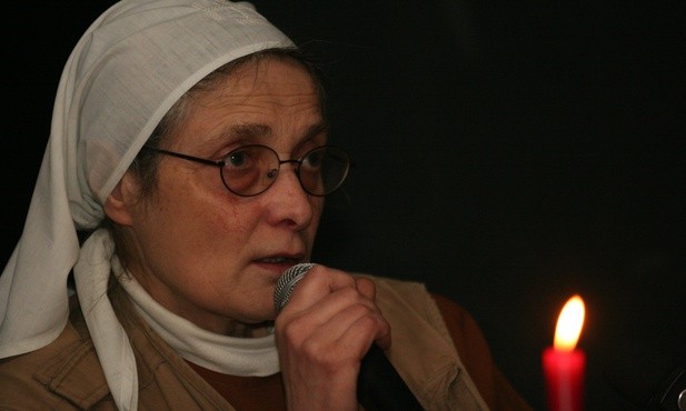 S. Chmielewska: Wszyscy mamy ten świat łatać