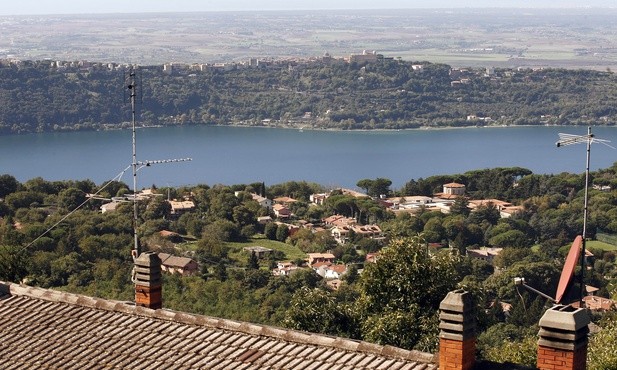 Castel Gandolfo bez turystów