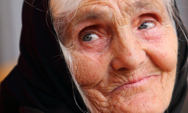 Szybko rośnie liczba najstarszych osób