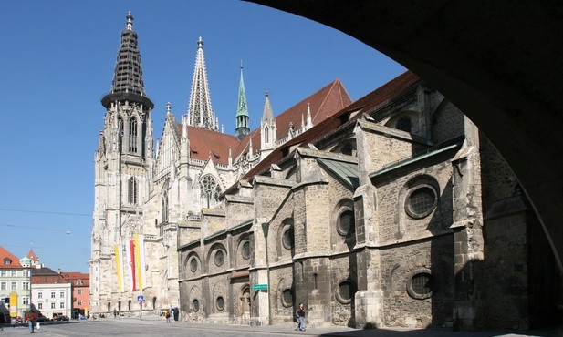 Około 40 uchodźców okupuje katedrę w Ratyzbonie