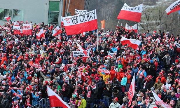 Polska prowadzi na półmetku konkursu drużynowego w Titisee-Neustadt