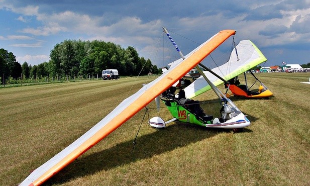 Jedna z motolotni na pikniku rodzinym Aero 2015 w Milewie k. Płońska