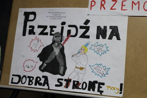 „Dzieciństwo bez przemocy” - Kościół, 6 tysięcy szkół, organizacji i firm już wspiera kampanię