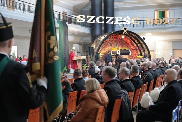 Podczas uroczystości barbórkowych w kopalni Wesoła  z udziałem arcybiskupa Andrzeja Przybylskiego