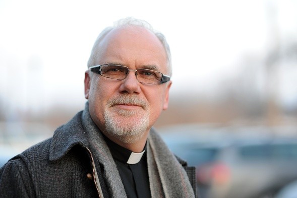 O. Dawidowski: Nie można wszystkich migrantów i uchodźców wrzucać do jednego worka