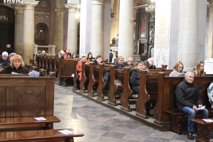 Ciemna Jutrznia w płockiej katedrze