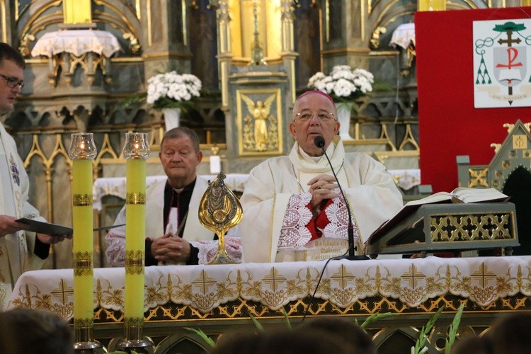 Raciąż. Wprowadzenie relikwii Jana Pawła II 