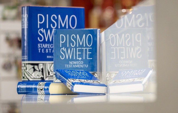Dlaczego w Biblii Tysiąclecia nie znajdziemy psalmów w tłumaczeniu Miłosza albo Brandstaettera? „Ten styl byłby szokiem”