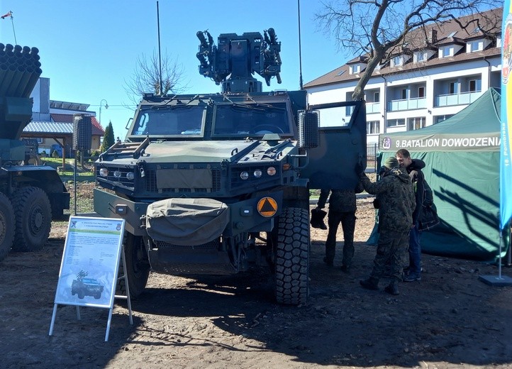 Pokaz sprzętu wojskowego w Sztutowie