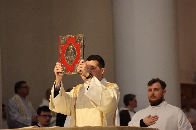 Msza Krzyżma w katedrze Chrystusa Króla cz.2