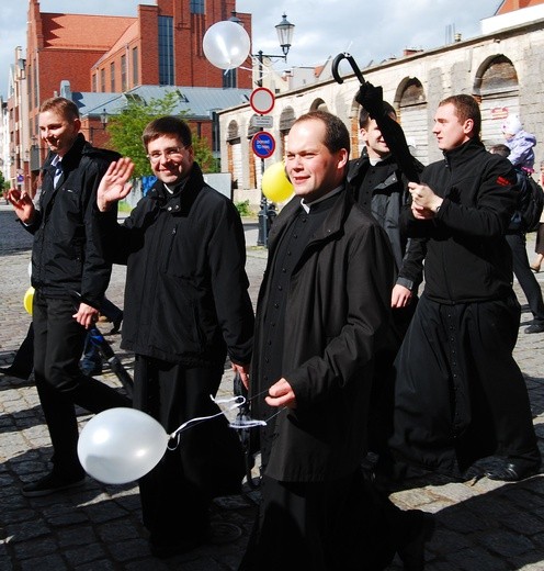 Marsz dla życia i rodziny - księża i klerycy