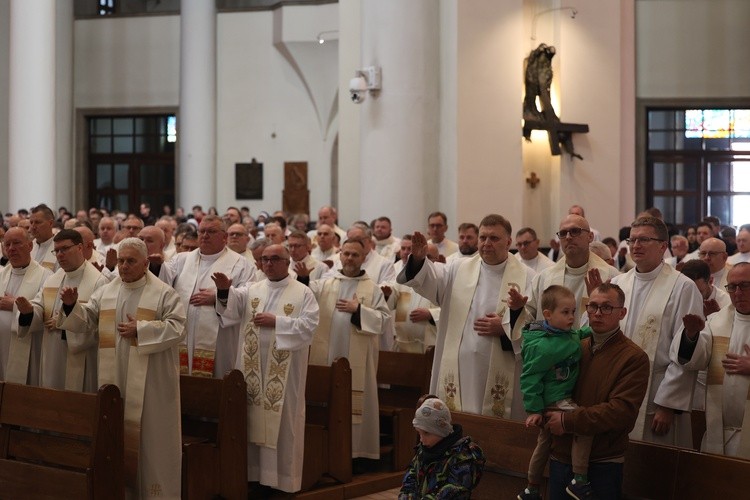 Msza Krzyżma Świętego w katedrze cz. 2