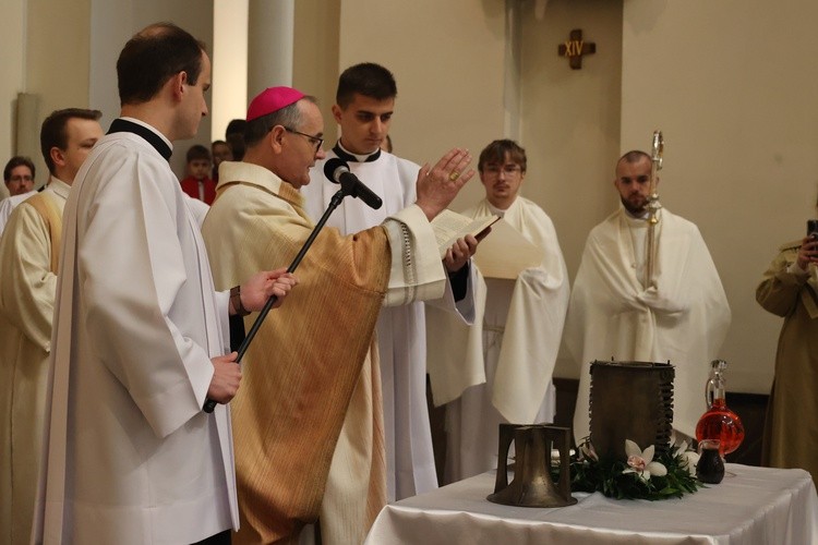 Msza Krzyżma Świętego w katedrze cz. 2