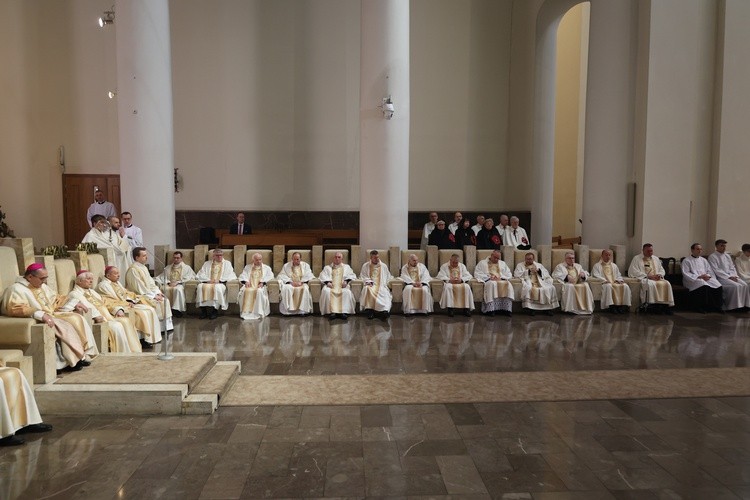 Msza Krzyżma Świętego w katedrze cz. 2