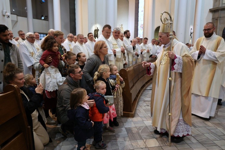 Msza św. w intencji abp. Damiana Zimonia cz.2