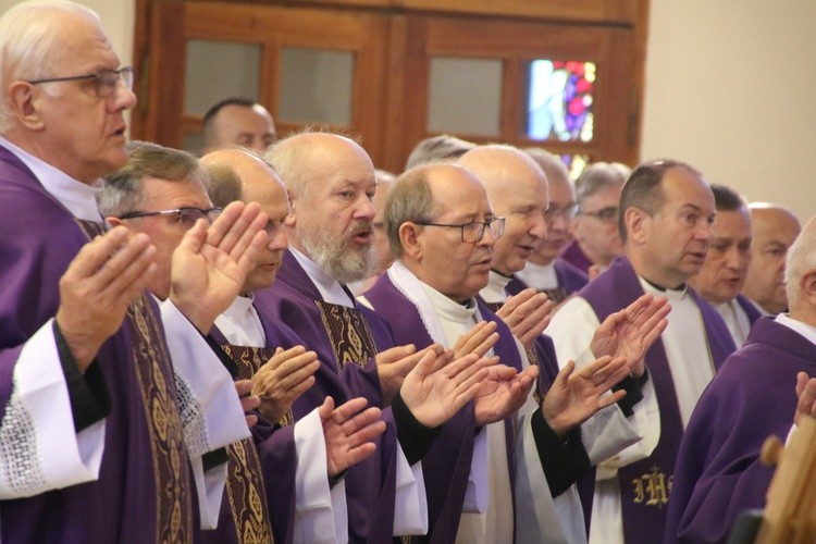 Płońsk. Pogrzeb ks. Krzysztofa Brzuski