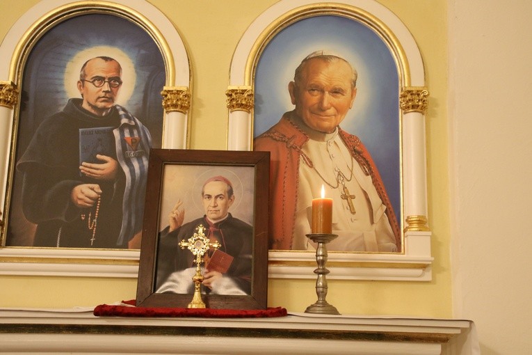 Płock. Odpust u klaretynów