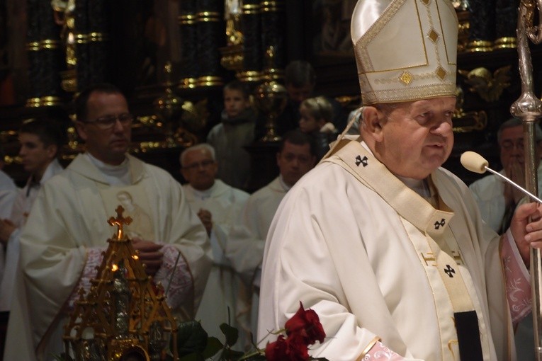 Poświęcenie ołtarza w kościele Bożego Ciała