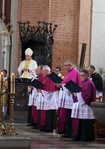 Uroczyste wprowadzenie bp. Adama Wodarczyka i Kanoników Kwidzyńskiej Kapituły Konkatedralnej