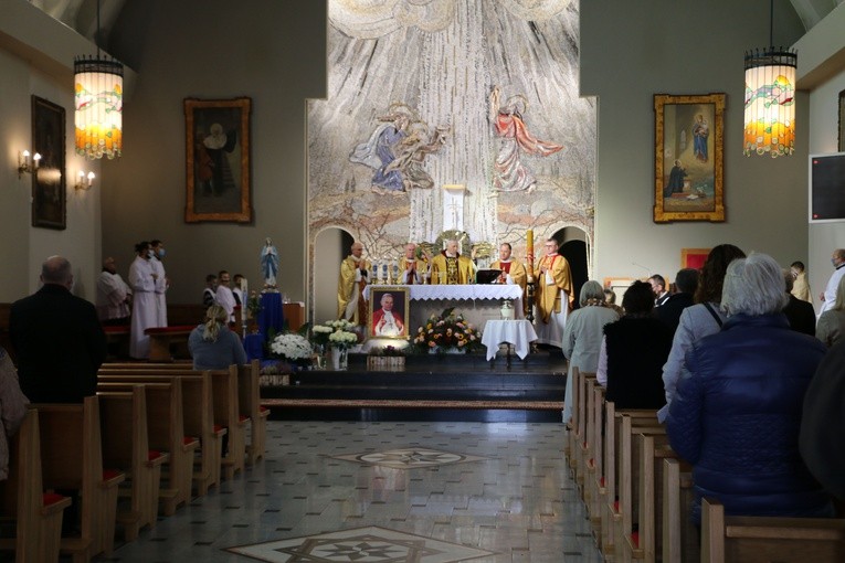 Mława. Poświęcenie pomnika Dzieci Nienarodzonych