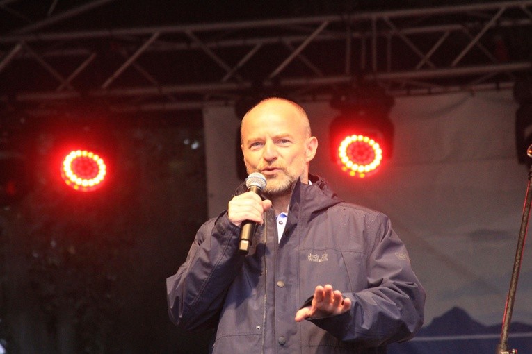Rostkowo. Pielgrzymka młodzieży