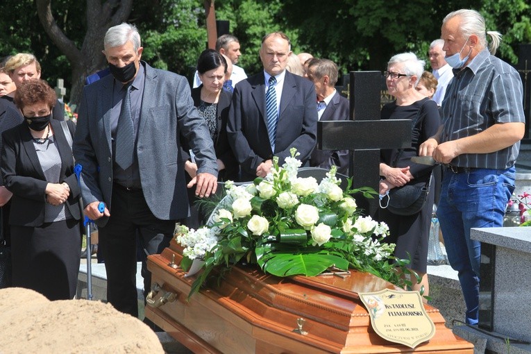 Lekowo. Pogrzeb ks. Tadeusza Fijałkowskiego