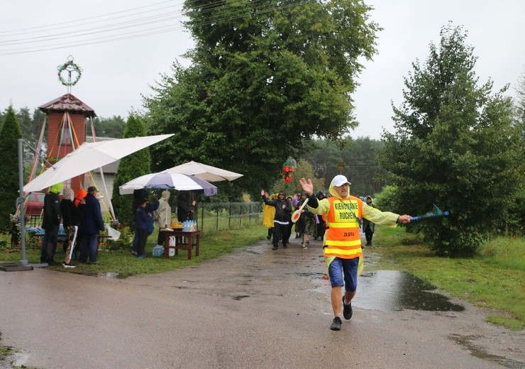 Pielgrzymka na Jasną Górę. Pierwszy dzień cz. 1