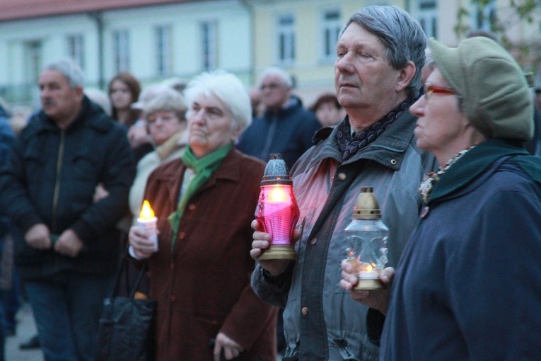 Droga Krzyżowa na ulicach Płocka