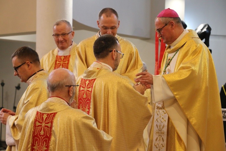 Płock. Święto Miłosierdzia w sanktuarium - cz. 2