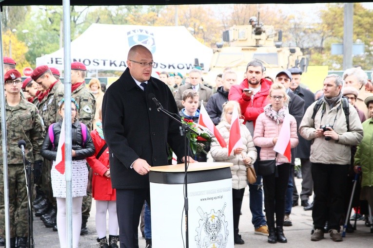 Odsłonięcie obelisku gliwickich cichociemnych