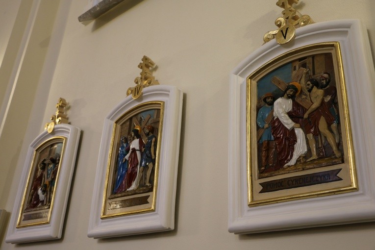 Rogotwórsk. Poświęcenie nowego ołtarza