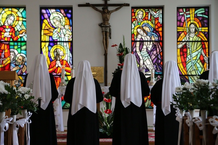 Obłóczyny u sióstr pasjonistek