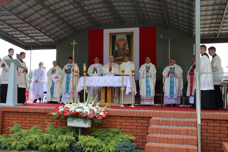 Koronacja w Smardzewie. Część I