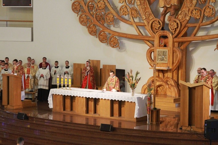 Diecezjalne spotkanie młodzieży w Niedzielę Palmową. 2