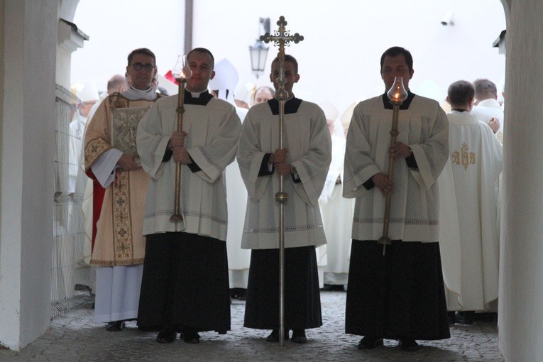 Episkopat w Płocku. Msza w katedrze