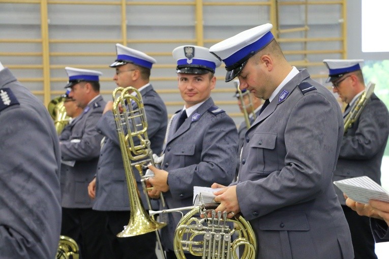 Sztandar dla policji w Przasnyszu