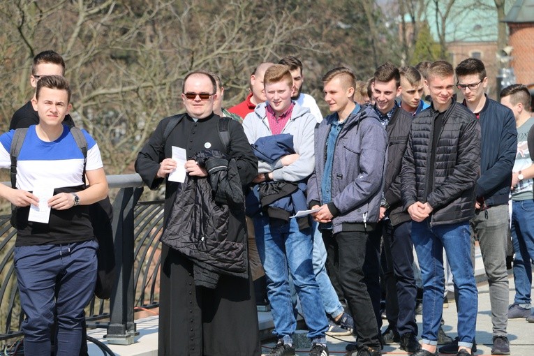 Maturzyści na Jasnej Górze. Część I