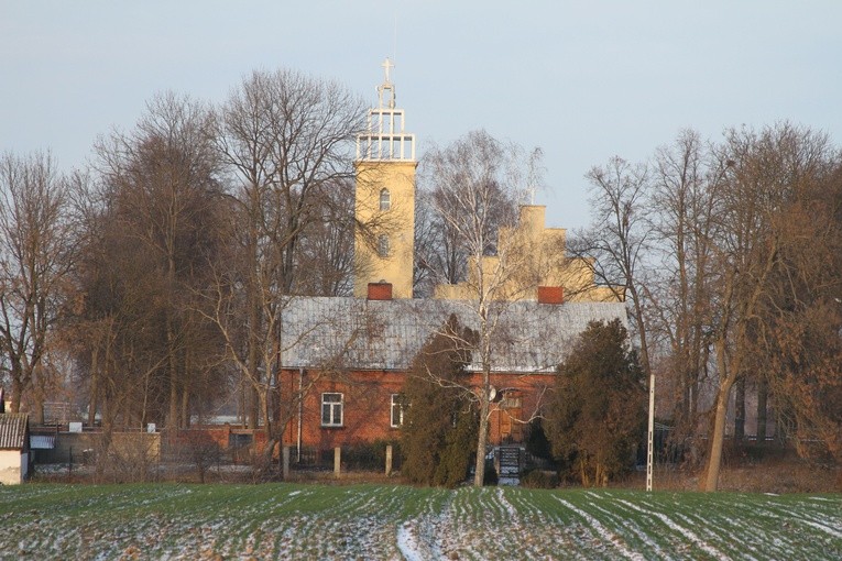 Czermno. Pogrzeb ks. Tadeusza Żerdziewskiego