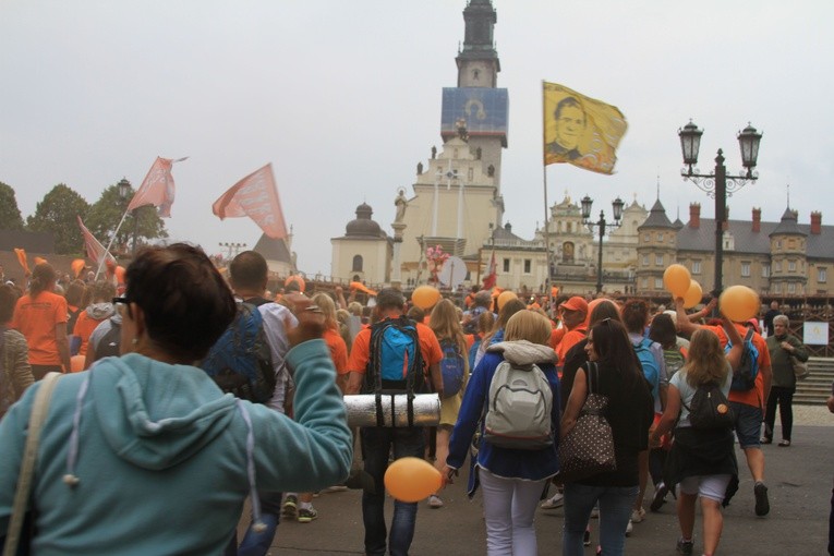 Pielgrzymka. Jasna Góra (część 1)