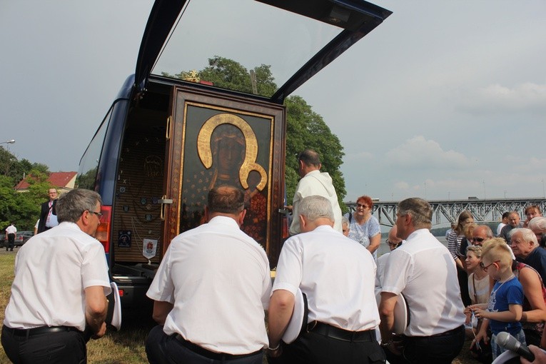 Peregrynacja - przeprawa Wisłą