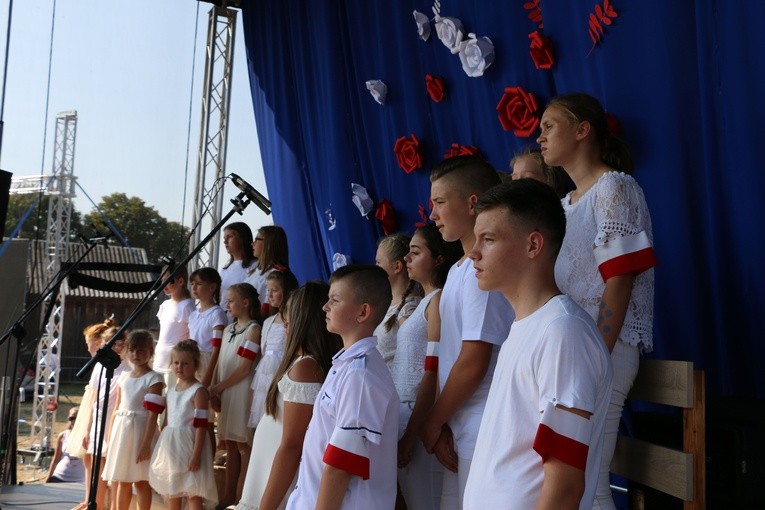 Koncert patriotyczny w Dąbrowie